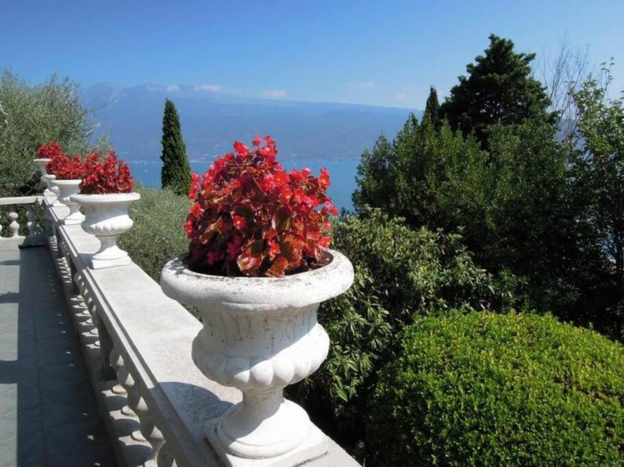 Villa Pinetina Gargnano Bagian luar foto