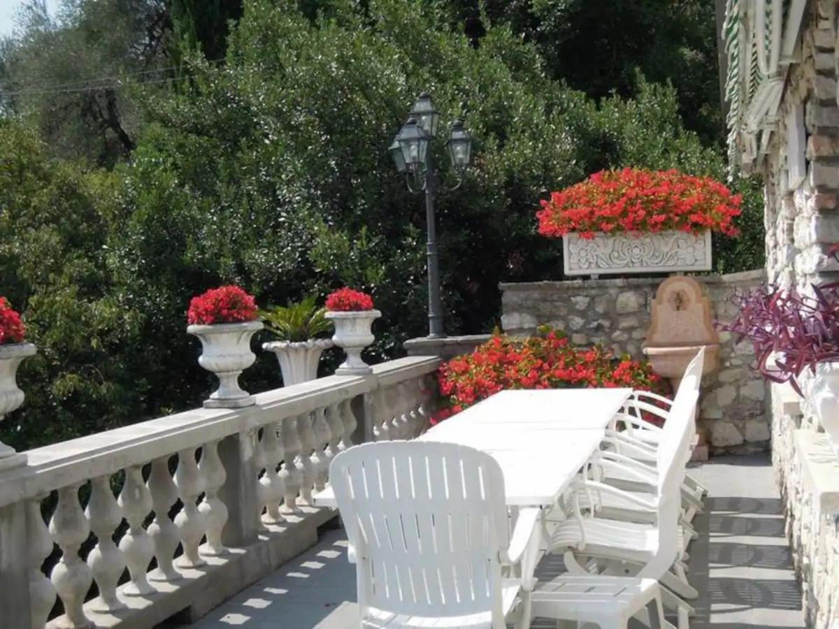 Villa Pinetina Gargnano Bagian luar foto